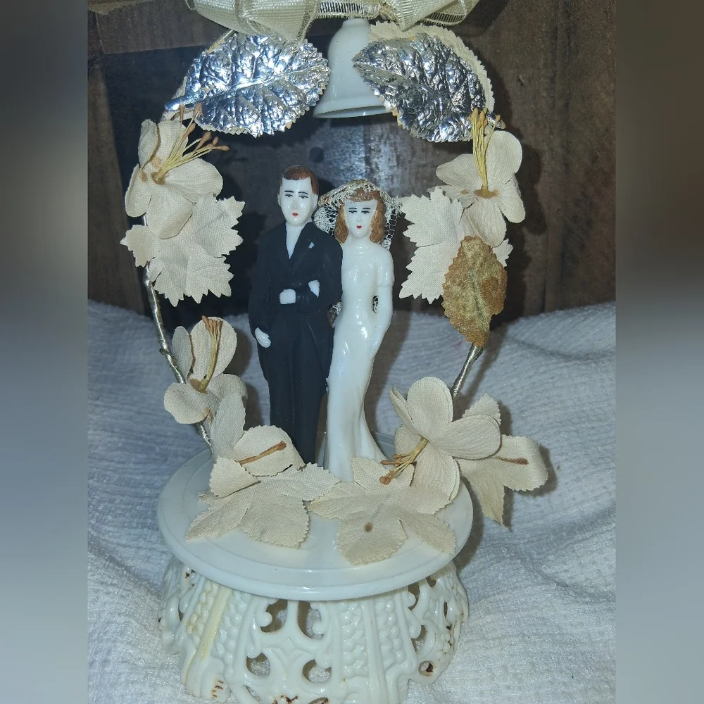 Vintage Bride & Groom Wedding Cake Topper w/ Bell, Arch & Flowers 1950s
